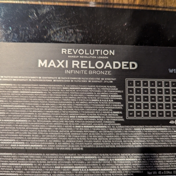 NIP Revolution Maxi Reloaded Eyeshadow Palette - Multi-Color - Picture 3 of 3